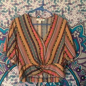 Full circle cropped patterned blouse